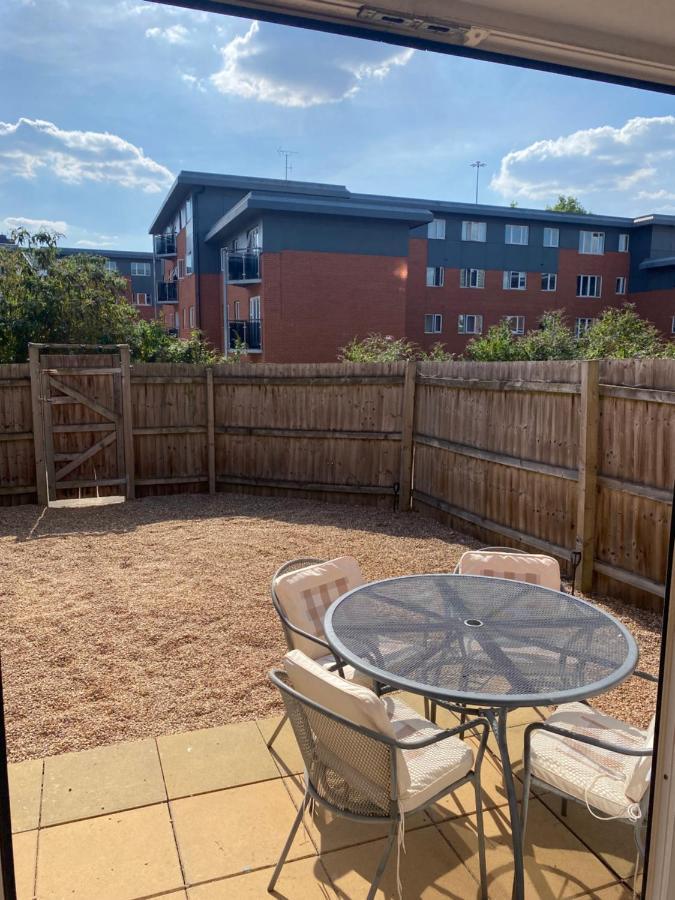 Coventry City Centre Townhouse With Private Parking Vila Exterior foto