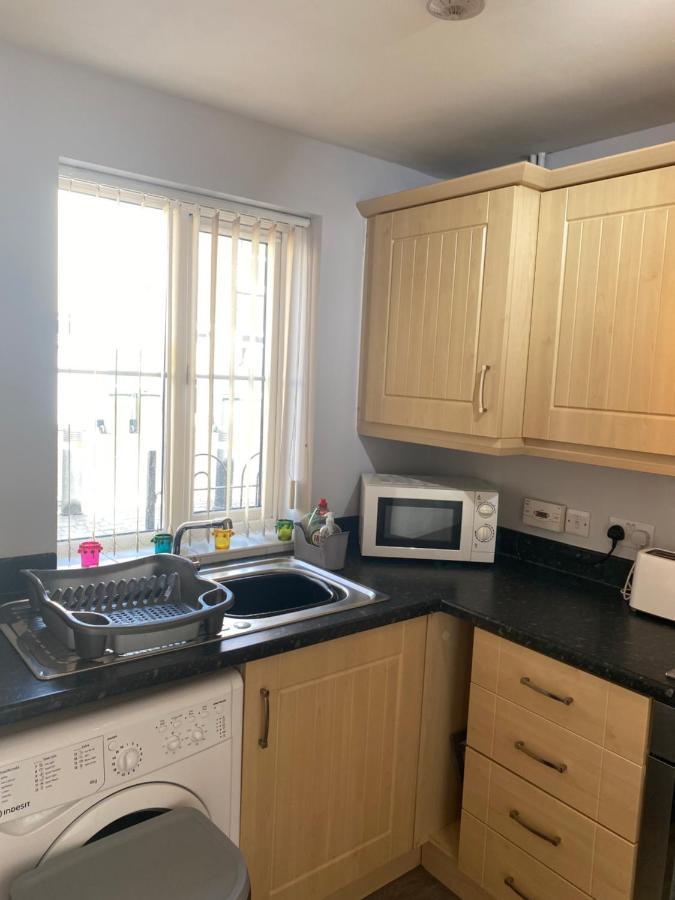 Coventry City Centre Townhouse With Private Parking Vila Exterior foto