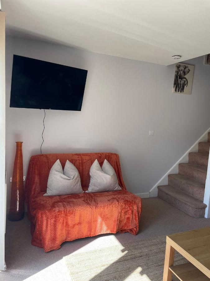 Coventry City Centre Townhouse With Private Parking Vila Exterior foto