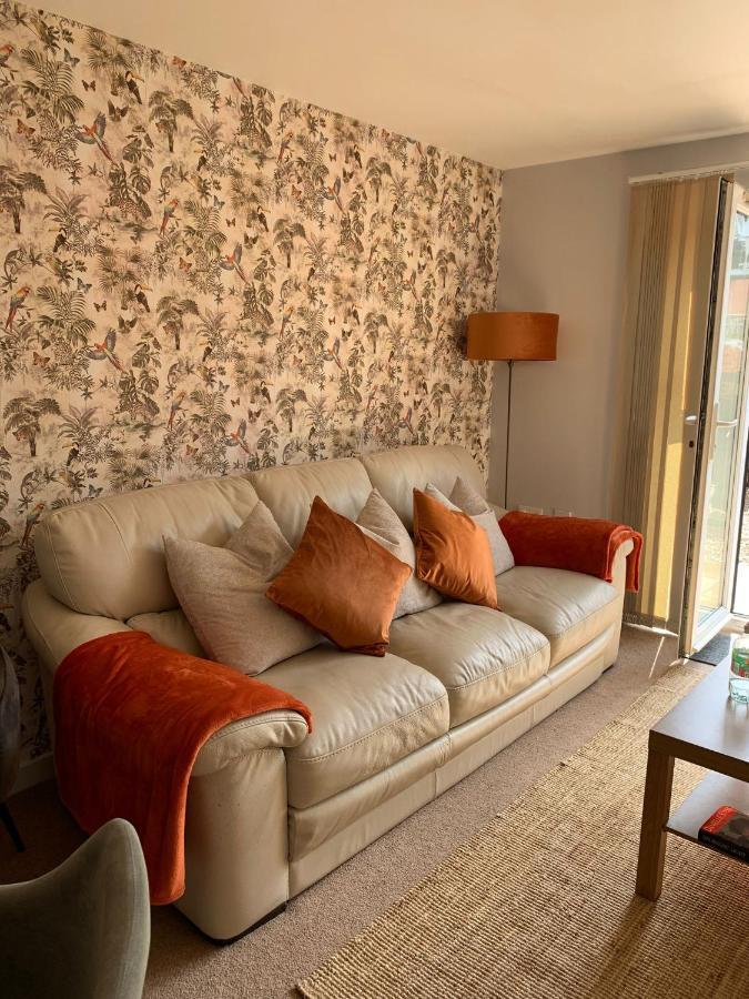 Coventry City Centre Townhouse With Private Parking Vila Exterior foto
